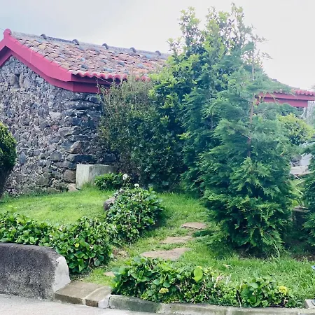 Palheiro Da Moenda * Lajes das Flores