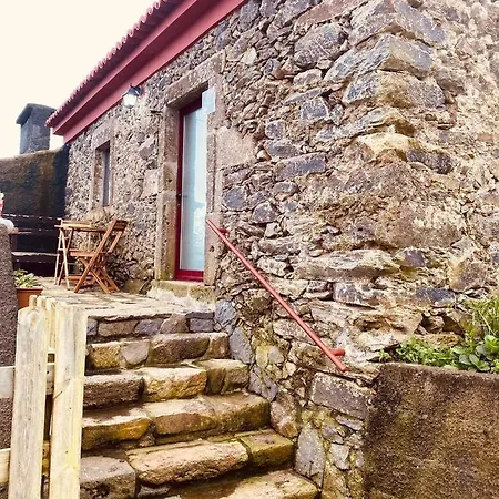 Palheiro Da Moenda منزل للإقامة Lajes das Flores