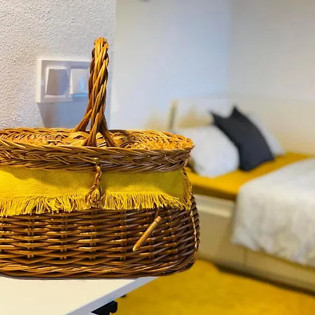 Homestay Palheiro Da Moenda *